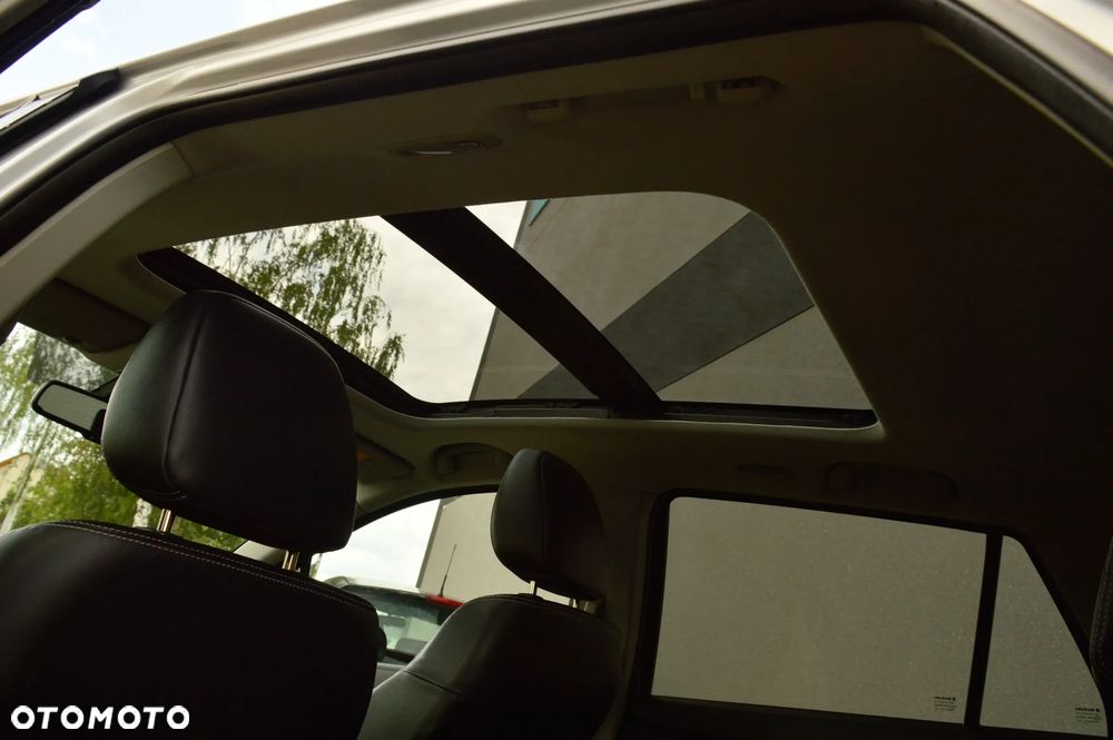 Suzuki SX4 S-Cross 1.4 T Elegance 4WD - 25