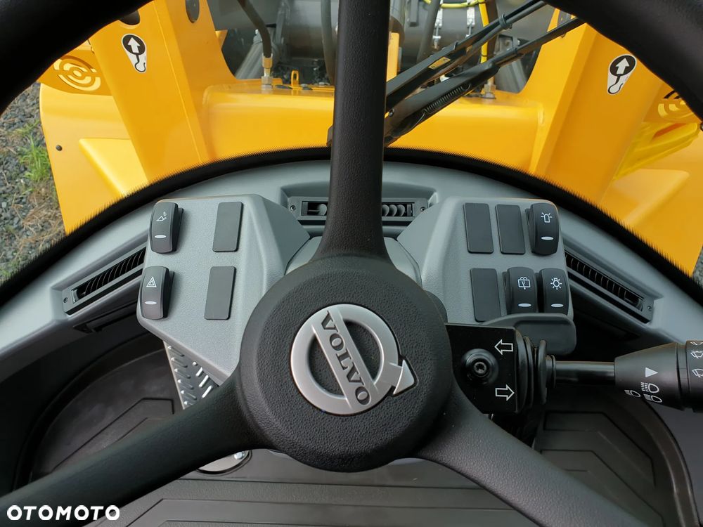 Volvo L30H L30 L35H ŁADOWARKA KOŁOWA KOMPAKTOWA SZYBKOZŁĄCZE HYDRAULICZNE - 35