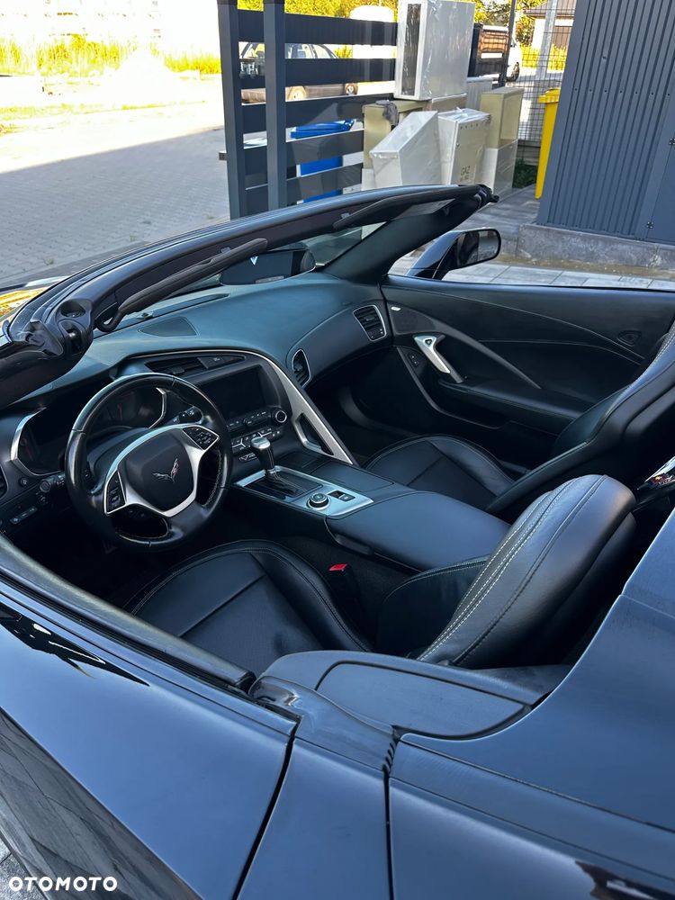 Chevrolet Corvette - 21
