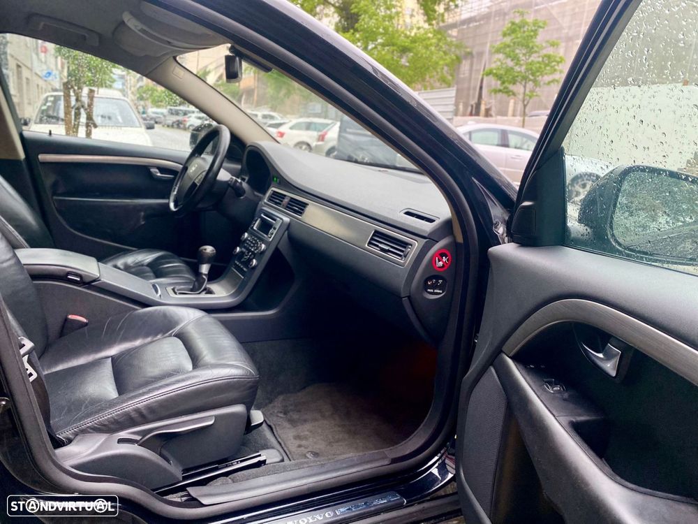 Volvo V70 2.0 D Momentum - 17