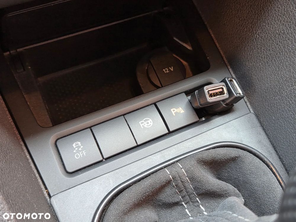 Volkswagen Golf 1.2 TSI BlueMotion Technology MATCH - 34
