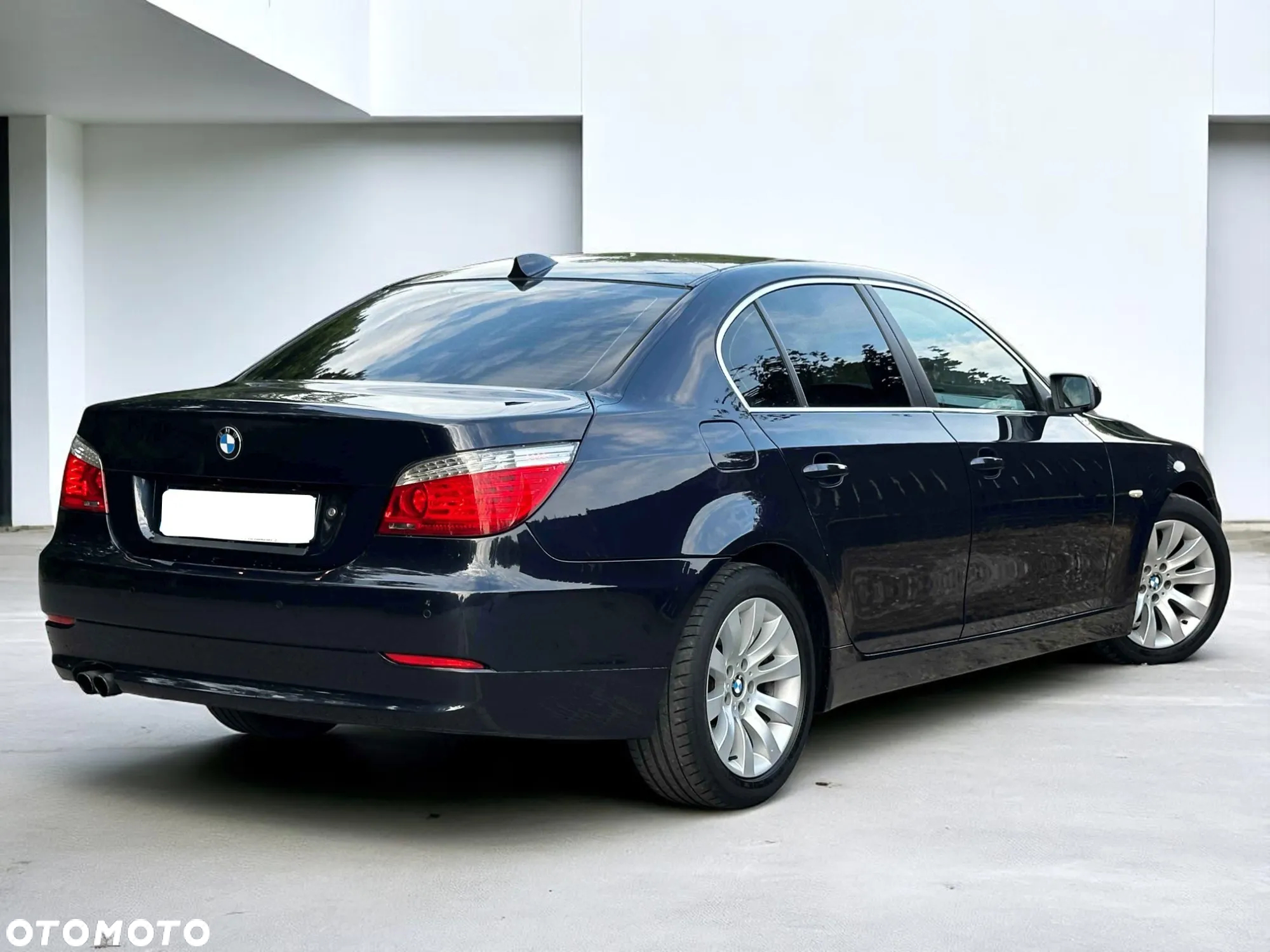 BMW Seria 5 523i Edition Exclusive - 16