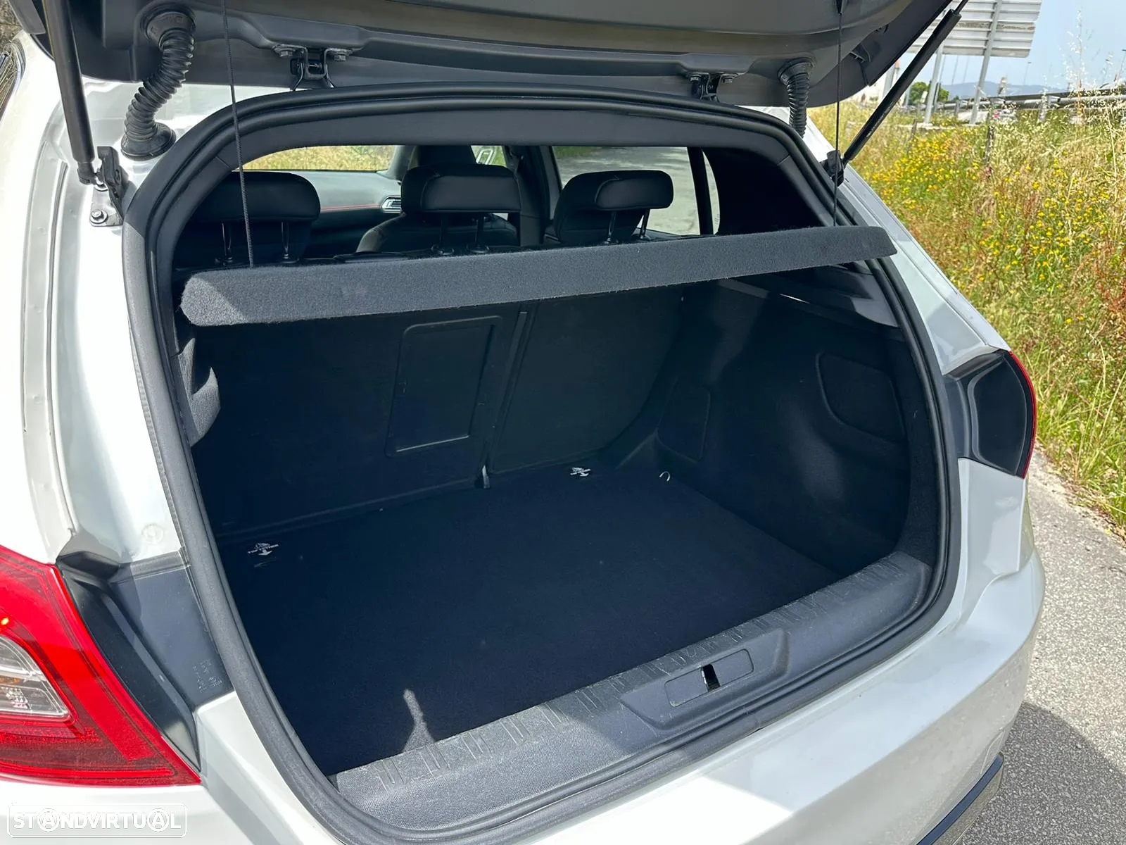 Peugeot 308 1.2 PureTech GT Pack EAT8 - 19
