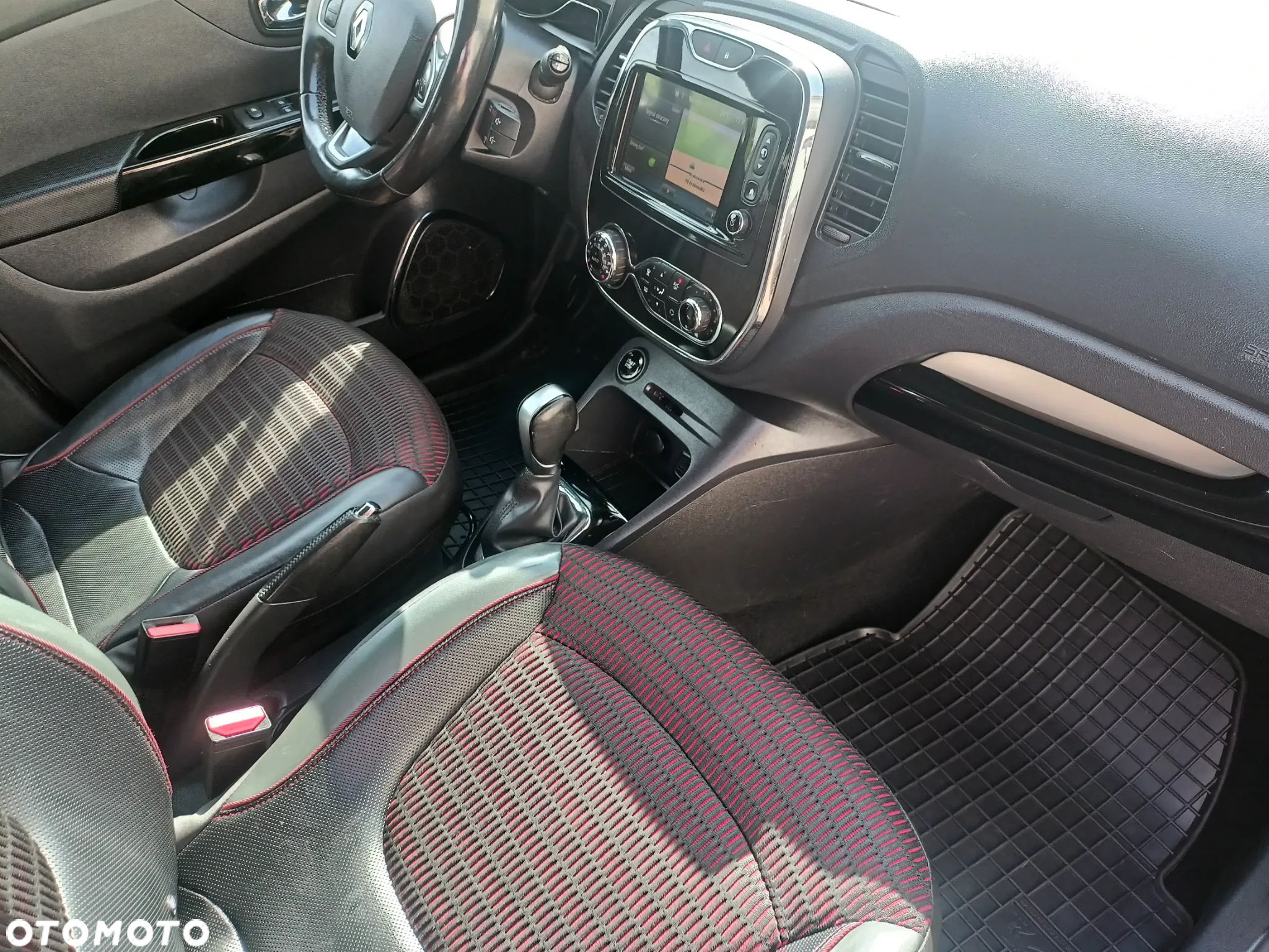 Renault Captur - 16