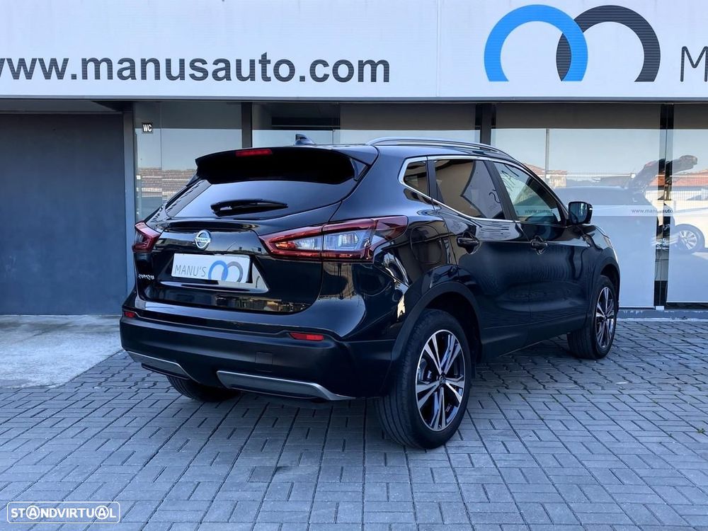 Nissan Qashqai 1.5 dCi N-Connecta J18 - 10