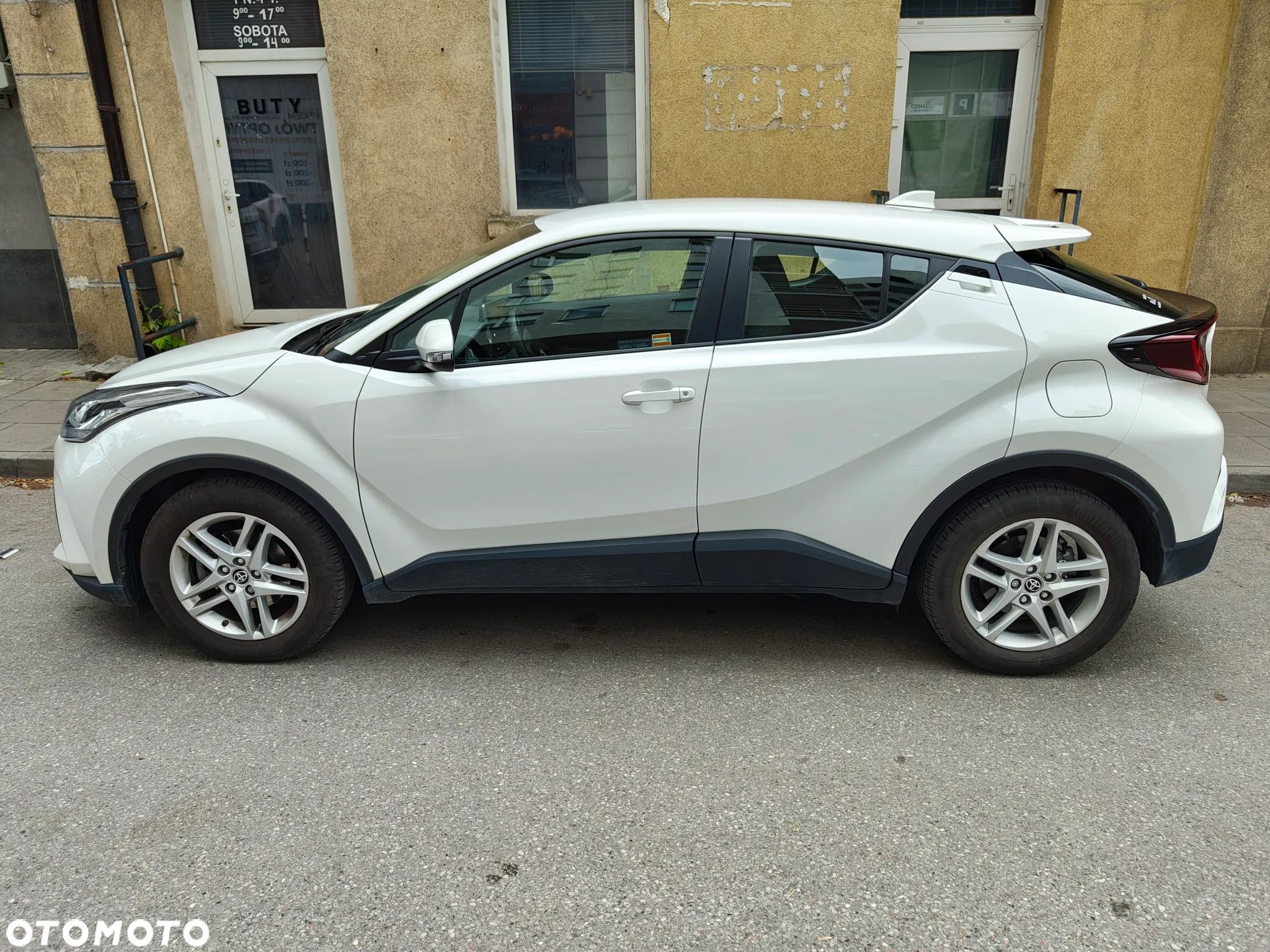 Toyota C-HR 1.8 Hybrid Comfort - 1
