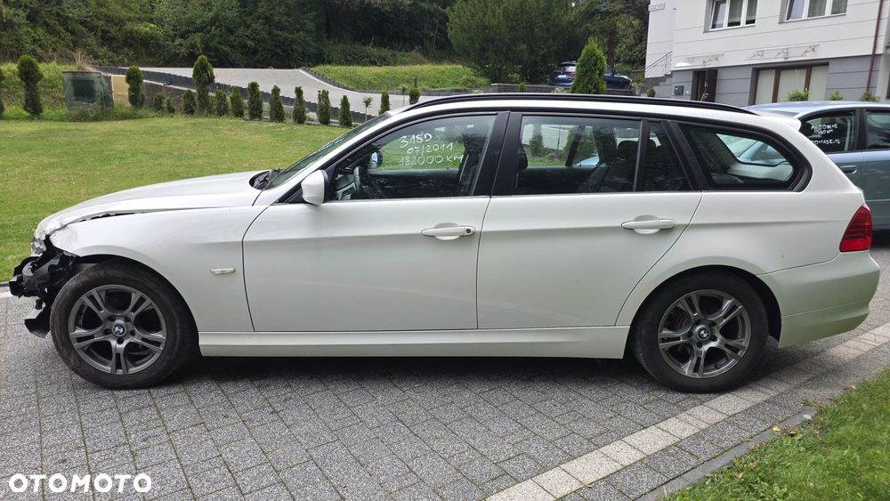 BMW Seria 3 318d DPF Edition Lifestyle - 24