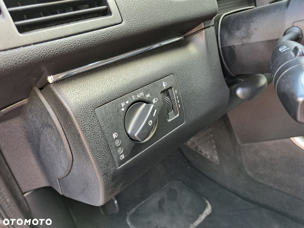 Mercedes-Benz Klasa B 200 Autotronic SPORT EDITION - 29