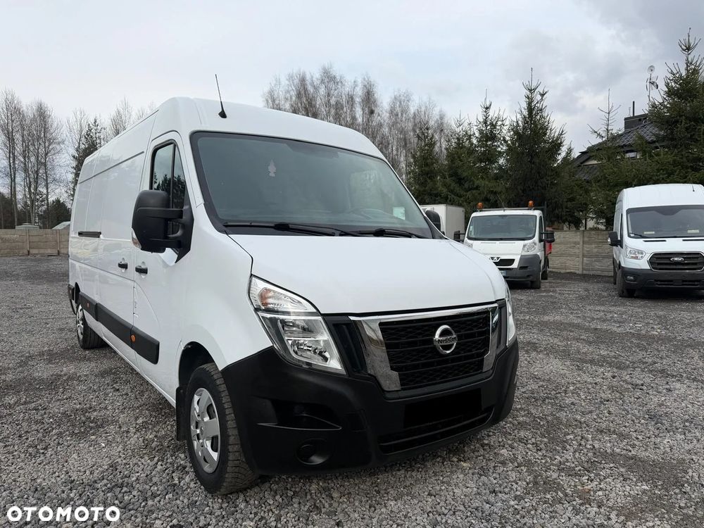 Nissan NV400 - 1