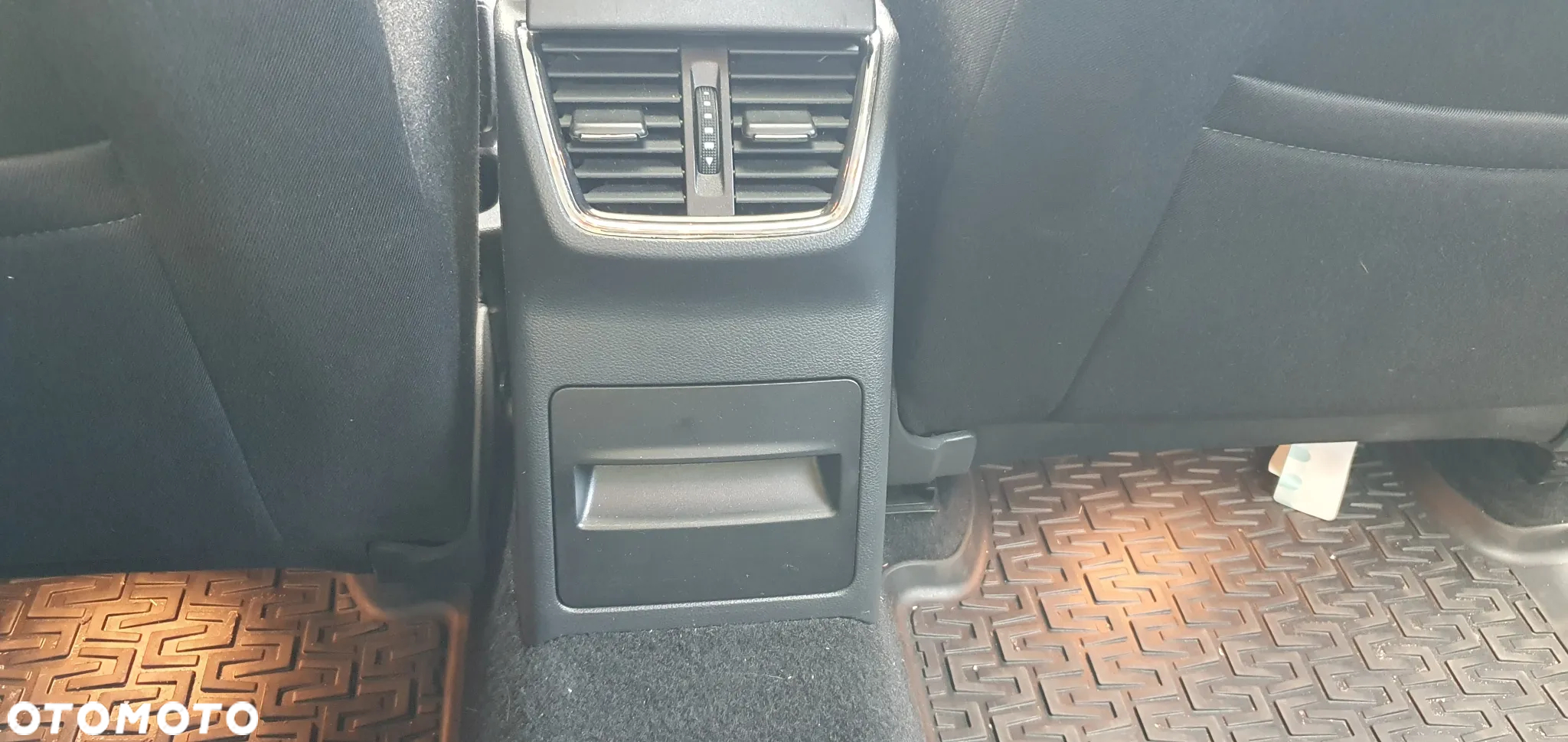 Skoda Octavia 1.4 TSI Style DSG - 9