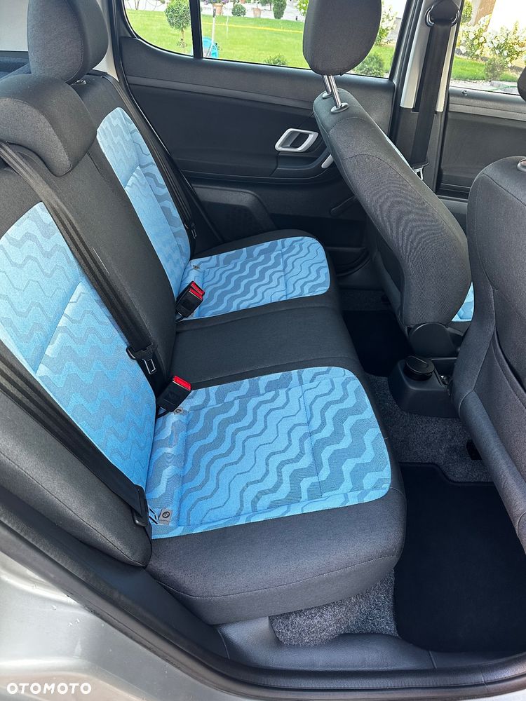 Skoda Fabia 1.2 HTP Ambition - 28