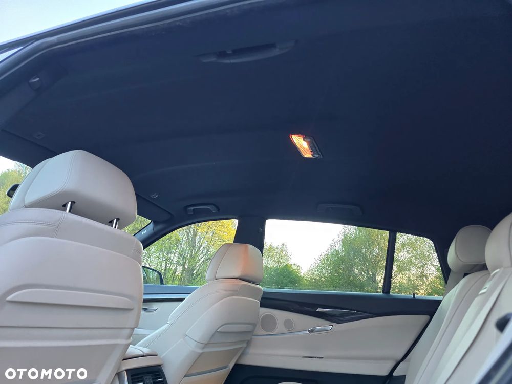 BMW Seria 5 530d xDrive Luxury Line - 18
