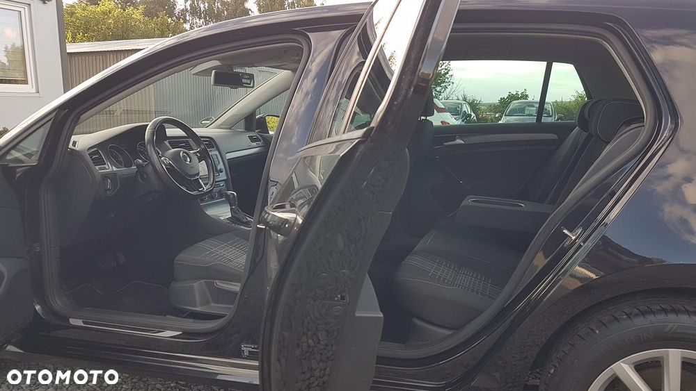 Volkswagen Golf 2.0 TDI BlueMotion Technology DSG Lounge - 19