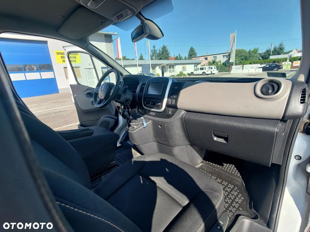 Renault TRAFIC - 10
