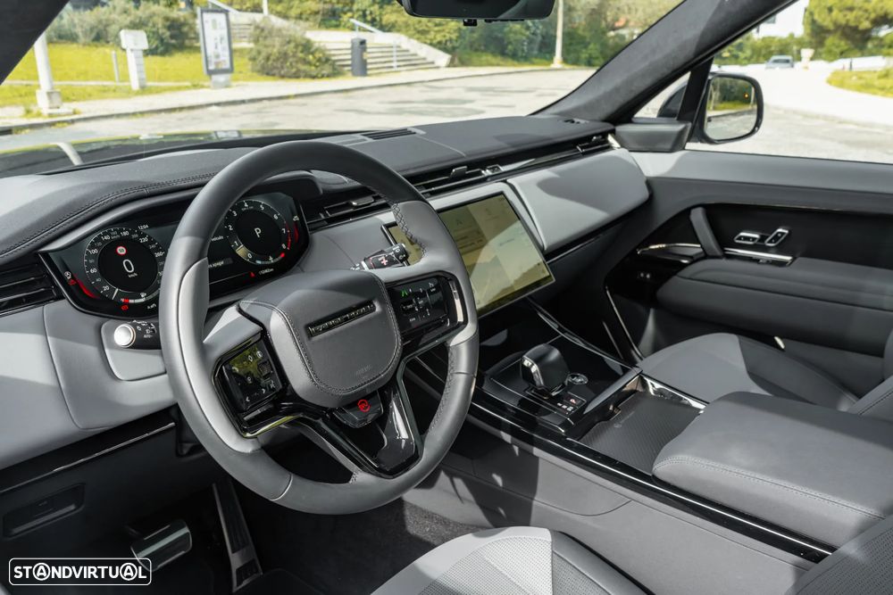 Land Rover Range Rover Sport 4.4 P635 SV Edition One (Carbon) - 24