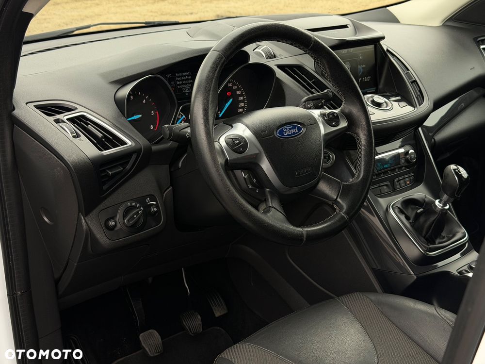 Ford Kuga 2.0 TDCi 4x4 ST-Line - 22