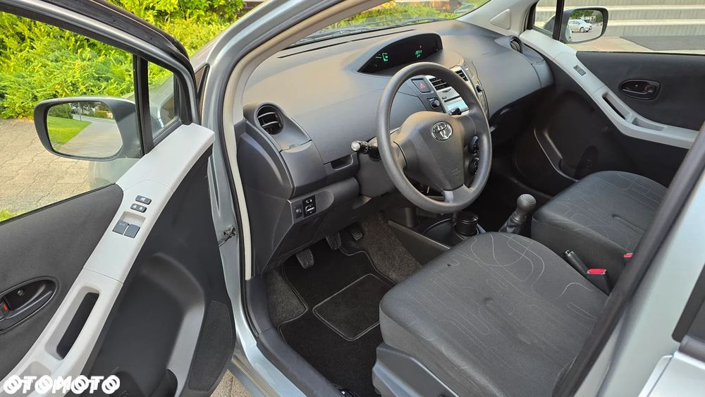 Toyota Yaris - 9