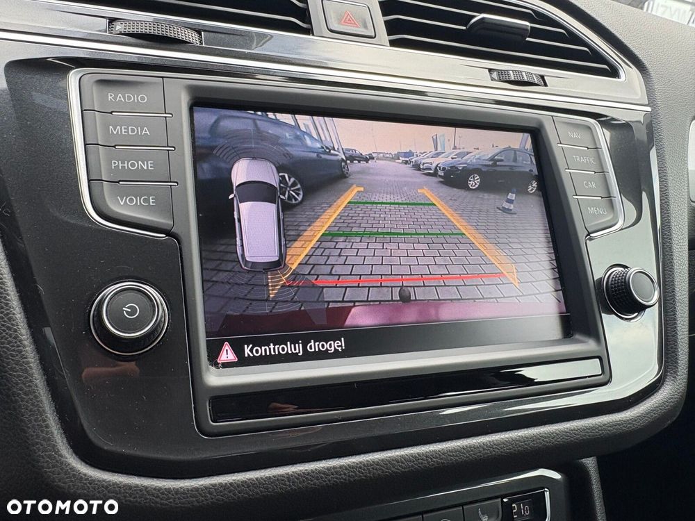 Volkswagen Tiguan - 26