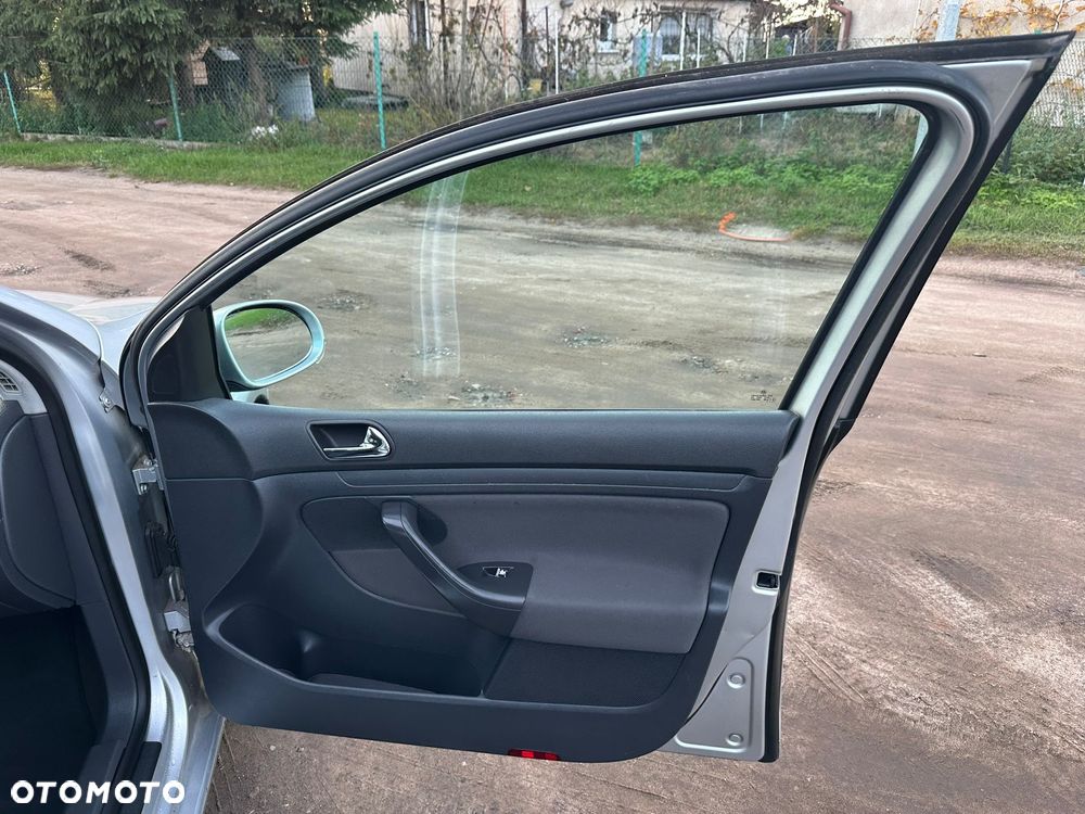 Volkswagen Golf 1.4 Comfortline - 12