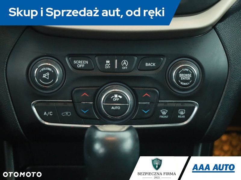 Jeep Cherokee - 15