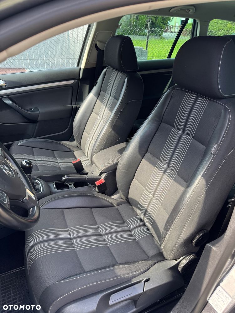 Volkswagen Golf 1.6 TDI Highline - 7