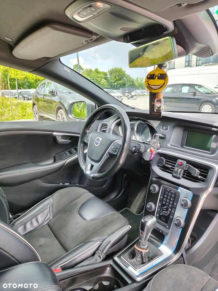 Volvo V40 T2 RDesign - 14