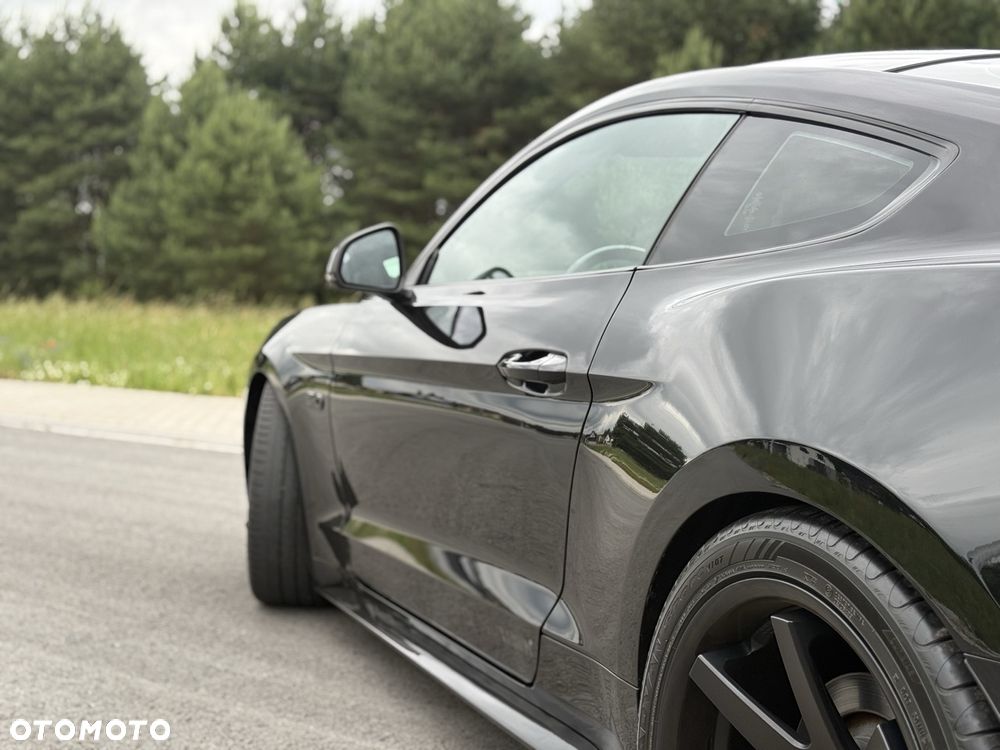 Ford Mustang - 6