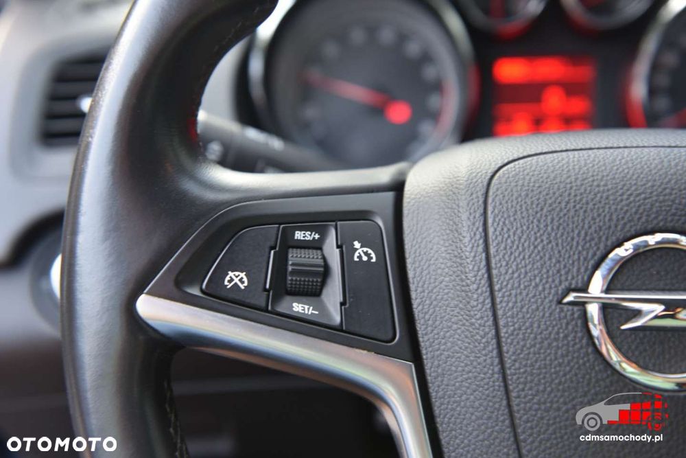 Opel Insignia - 32