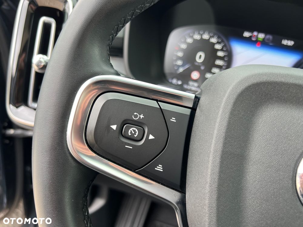 Volvo XC 40 - 29