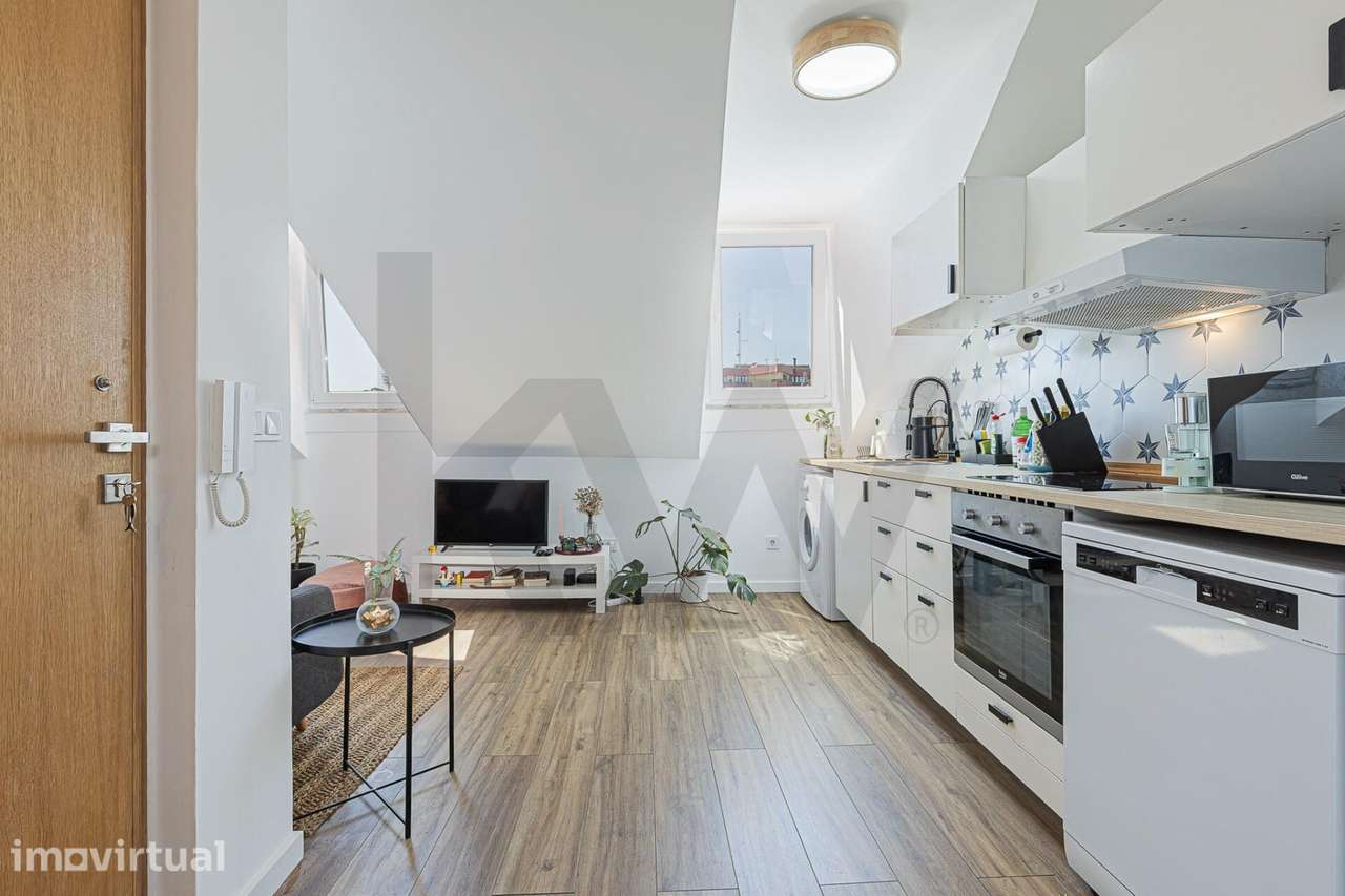 Apartamento T1+1 | Largo do Galvão, Lisboa. Sótão com charme no coraçã - Grande imagem: 4/29