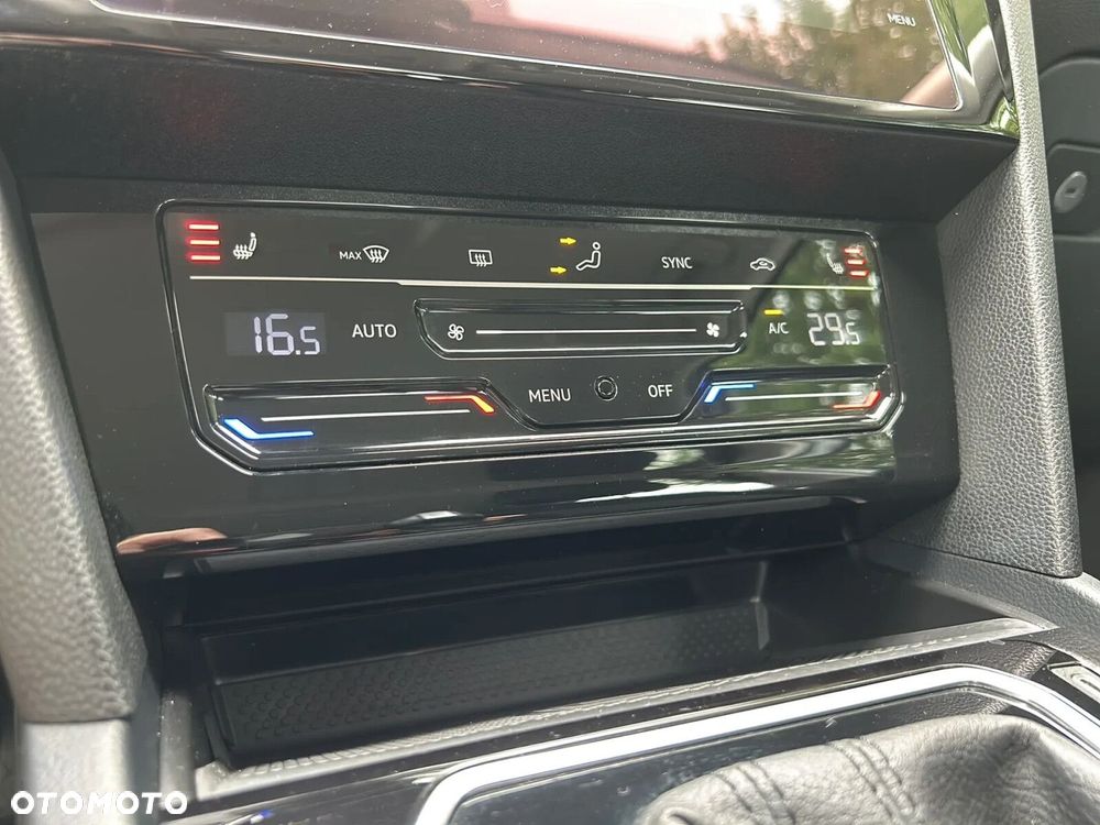 Volkswagen Passat 2.0 TSI Business DSG - 27