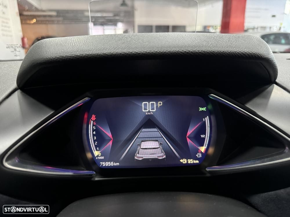 DS DS3 Crossback PureTech 130 Aut. INES DE LA FRESSANGE - 32