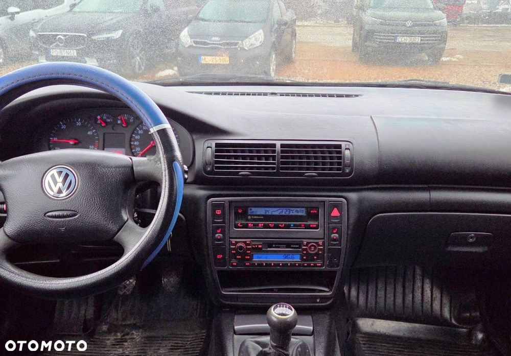 Volkswagen Passat - 9