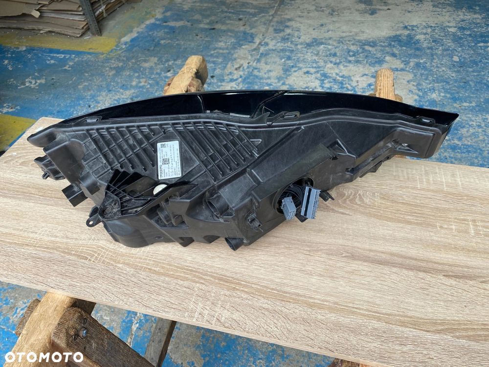 LAMPA PRZEDNIA LEWA VOLVO XC60 II LIFT MID LED 22- 32338982 - 6