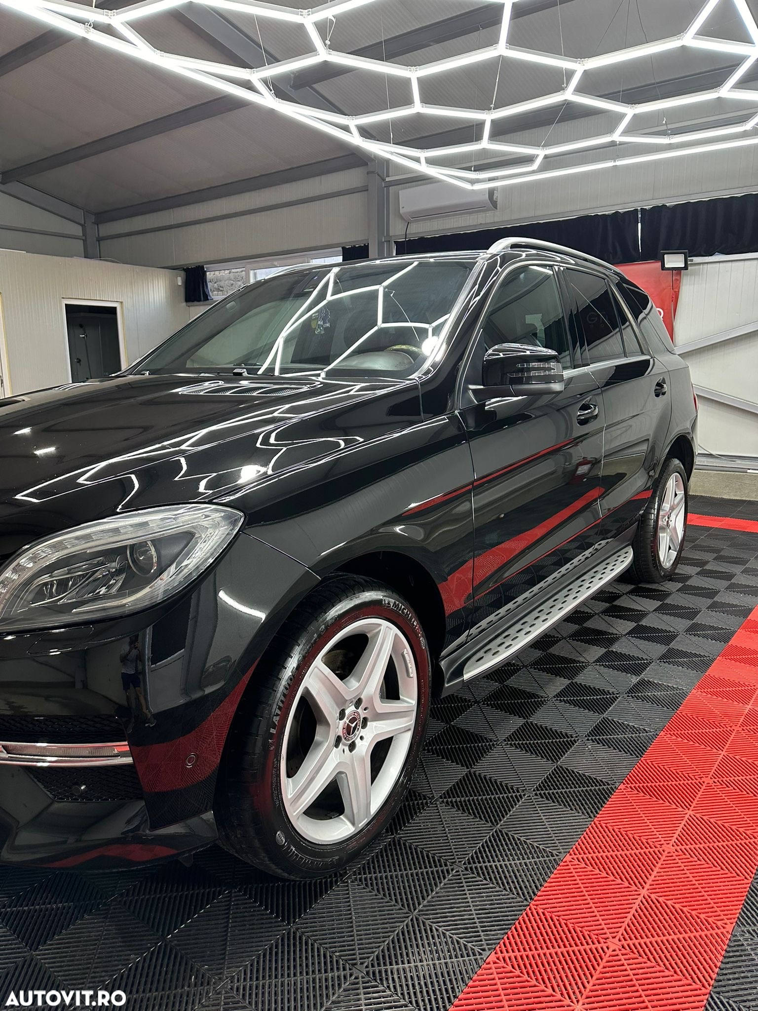 Mercedes-Benz ML 350 BlueTec 4MATIC Aut - 9