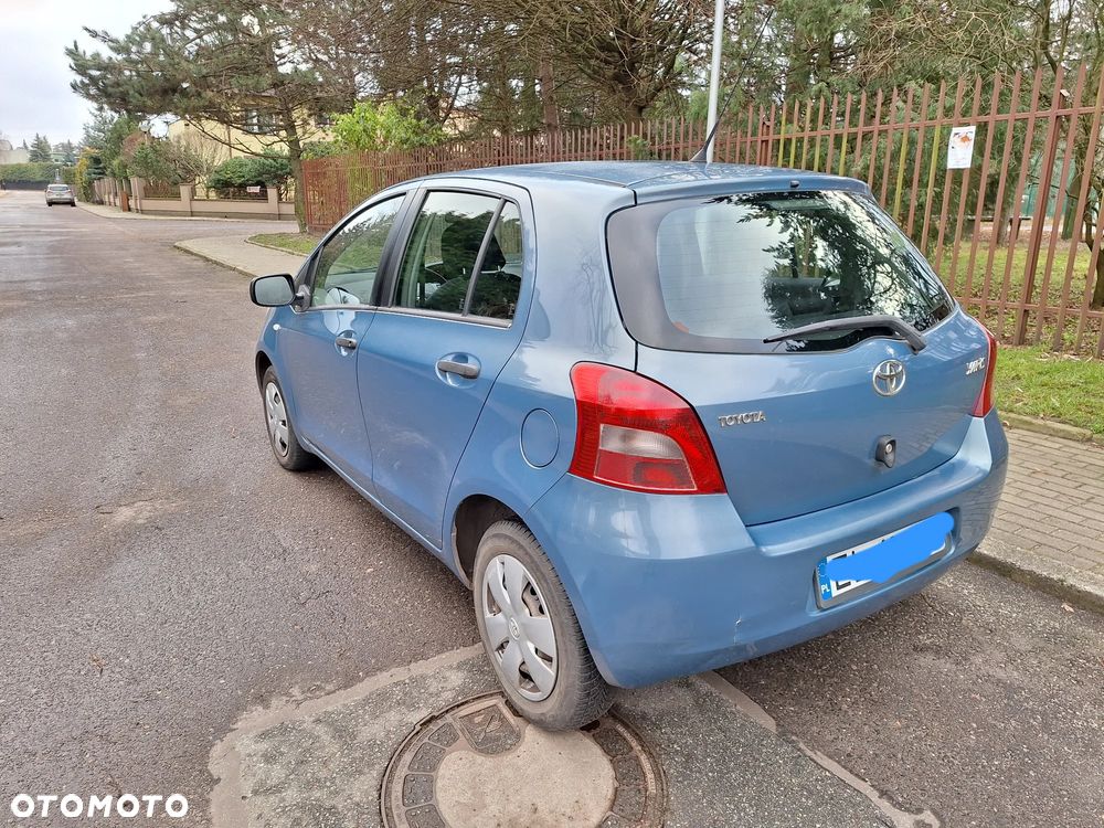 Toyota Yaris 1.0 Terra - 6