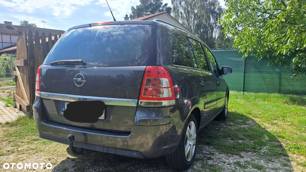 Opel Zafira - 2