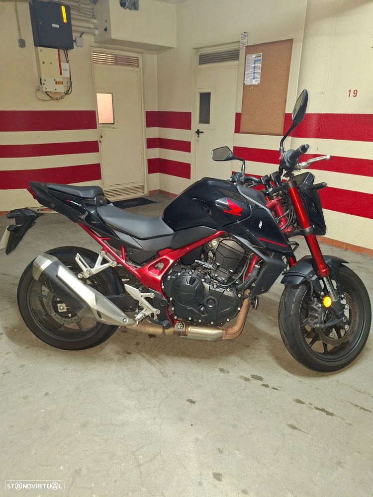 Honda Hornet CB750A - 1