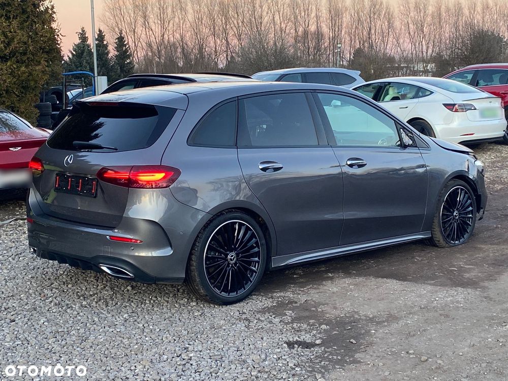 Mercedes-Benz Klasa B 220 4-Matic AMG Line 7G-DCT - 13