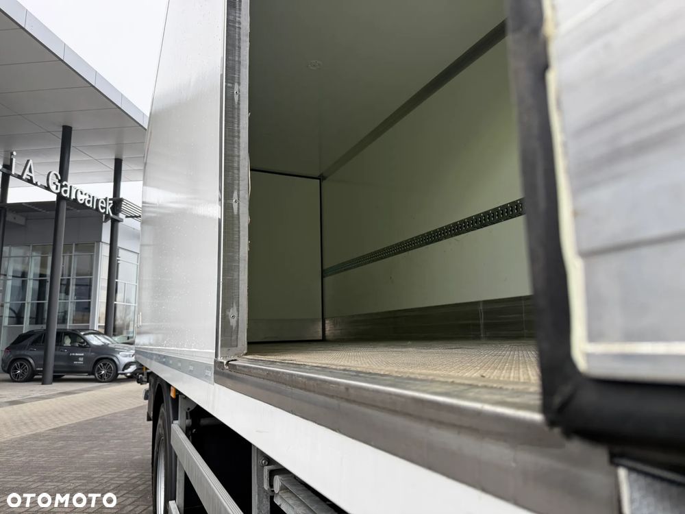 Mercedes-Benz Actros - 12