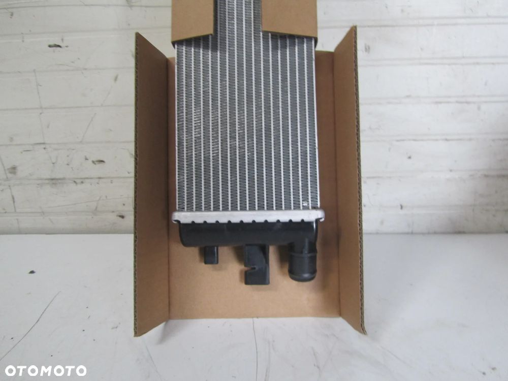 renault master III 2.3 chłodnica dodatkowa wody - 2