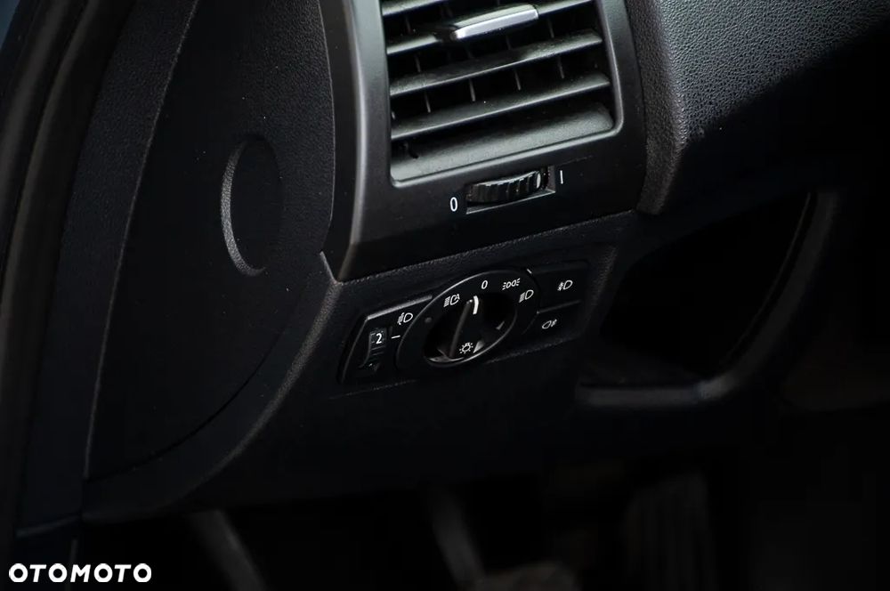 BMW Seria 1 - 38
