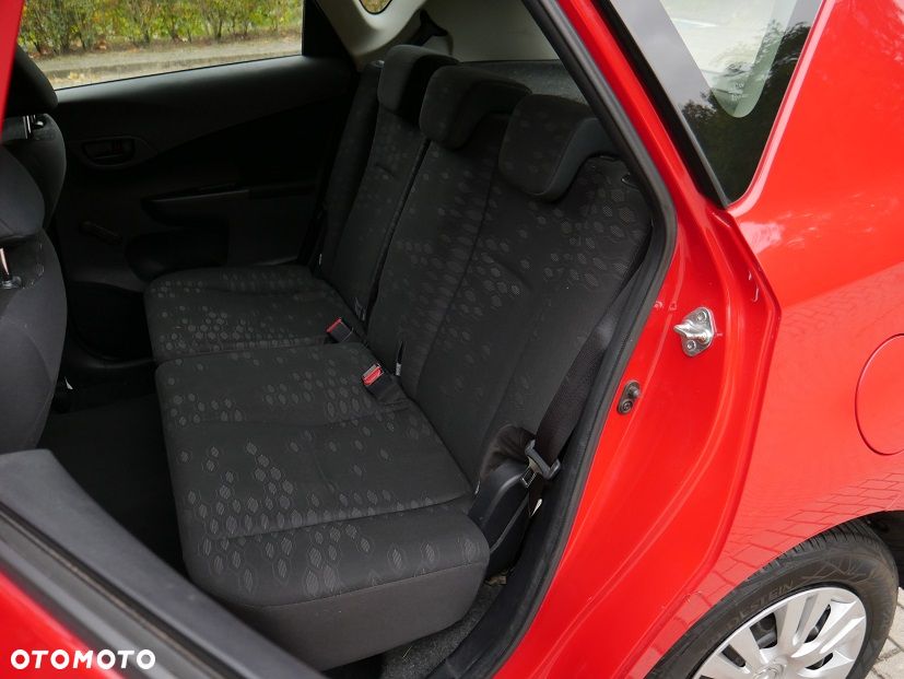 Toyota Verso S - 23