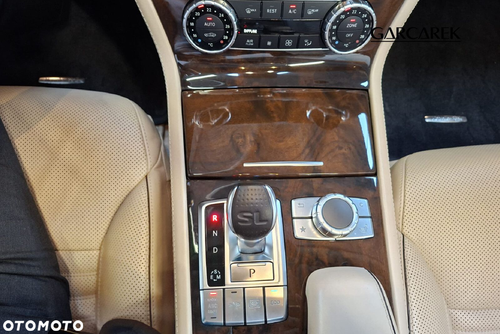 Mercedes-Benz SL - 27