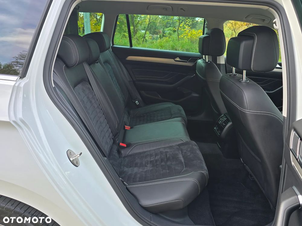 Volkswagen Passat 2.0 TDI Elegance DSG - 10