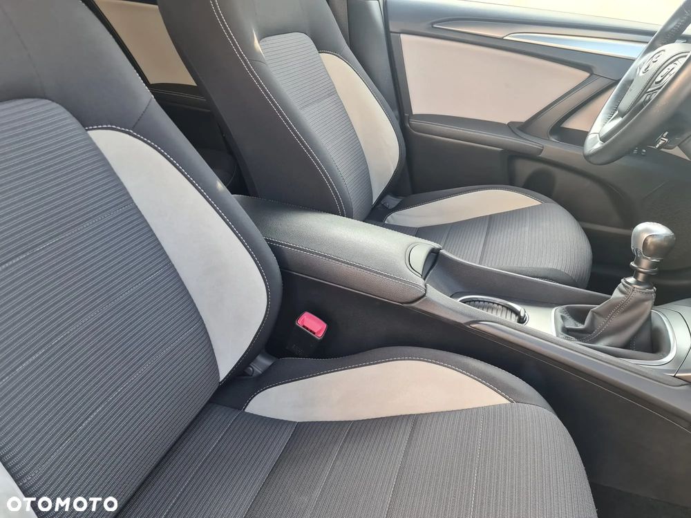 Toyota Avensis 2.0 D-4D Prestige - 17
