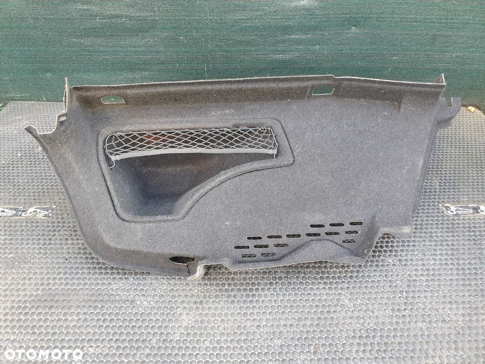 Boczki Boczek 8K5863887A 8K5863888F Bagażnika Tapicerka Soul Czarne Audi A4 B8 Sedan - 32