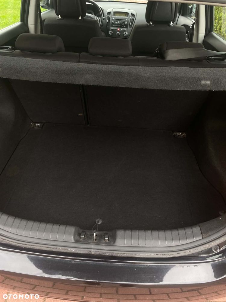 Kia Ceed 1.4 Comfort + - 12