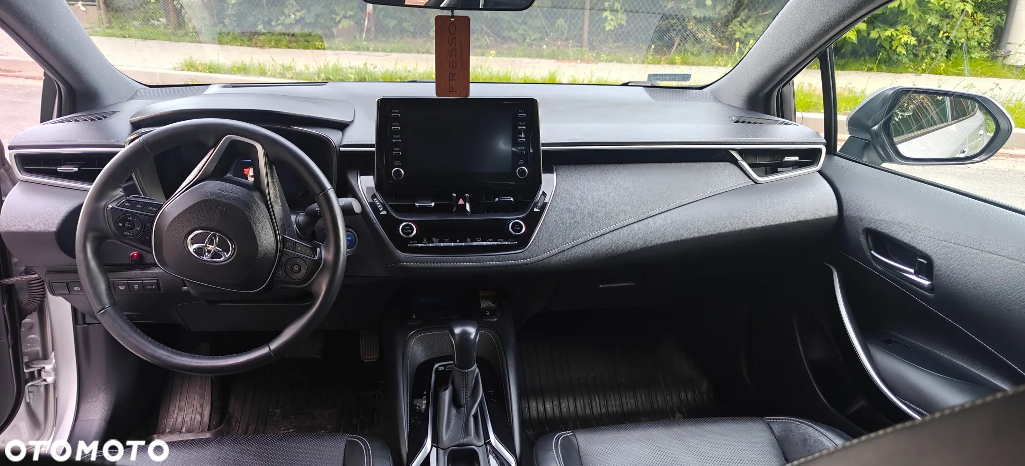 Toyota Corolla 2.0 Hybrid Executive - 9