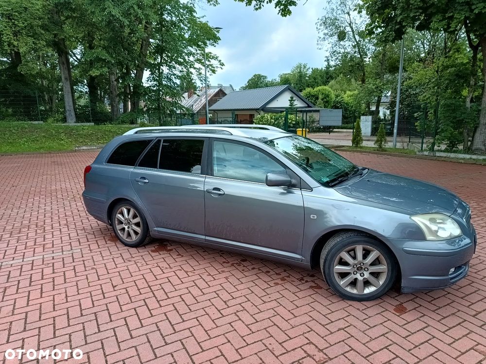 Toyota Avensis 2.0 VVT-i Sol - 2